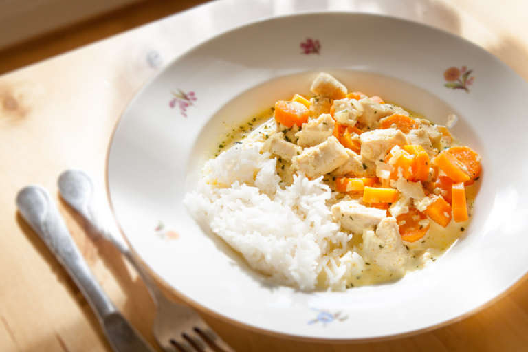 kycklinggryta med dragon och curry