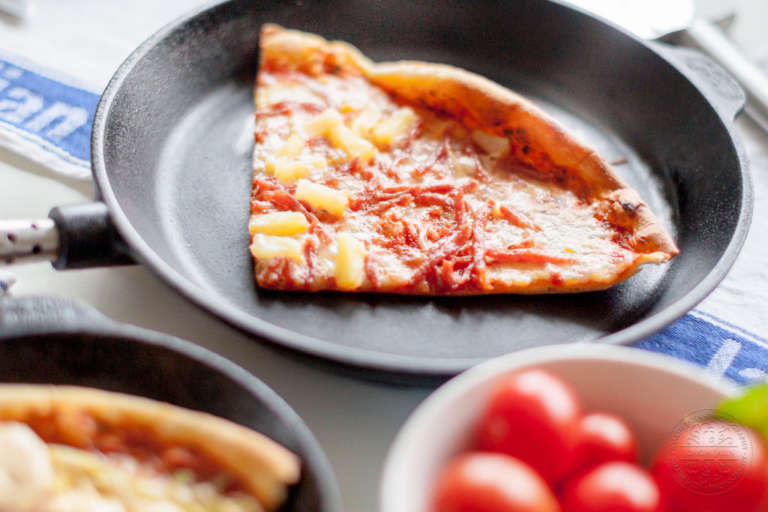 Så värmer man på en Pizza